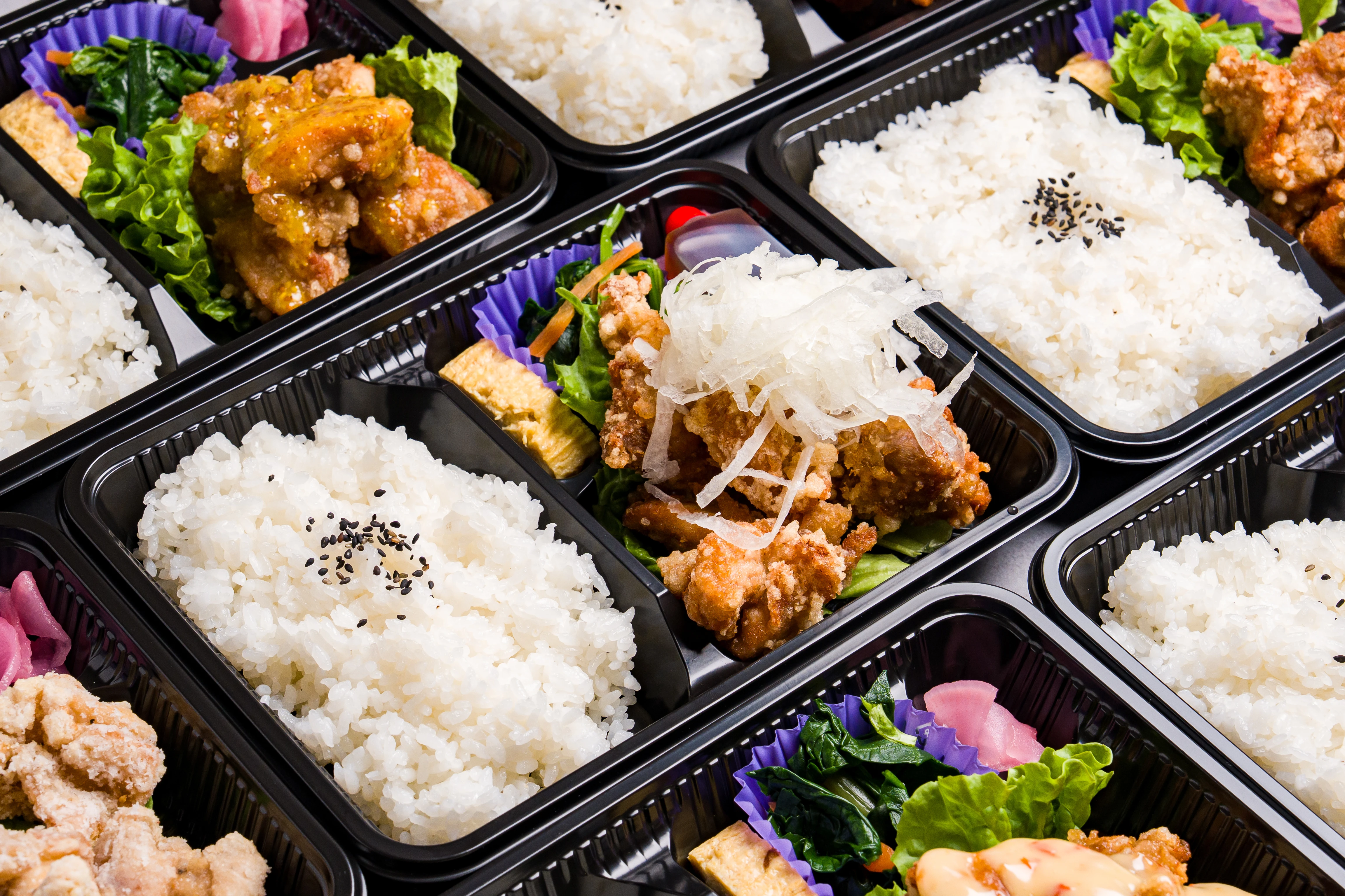 洲本市での本格お弁当配達、あなたの食卓に！